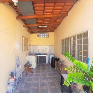 Ótima casa com 3 partes.