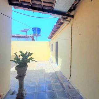 Ótima casa com 3 partes.