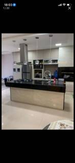 Bela casa com 3 quartos.