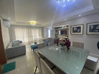 Belo apartamento com 3 suítes.