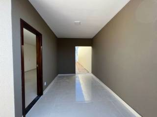 Bela casa com 3 quartos.