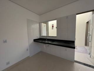 Bela casa com 3 quartos.