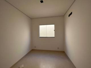 Bela casa com 3 quartos.