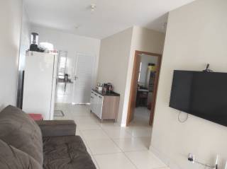 Ótima casa com 2 quartos.