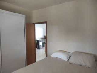 Ótima casa com 2 quartos.