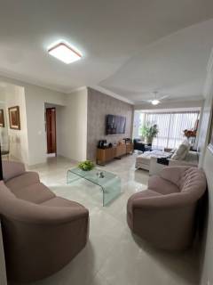 Belo apartamento com 3 quartos.