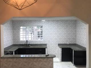 Bela casa com 2 quartos.