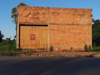 Ótimo barracão com 200 m².