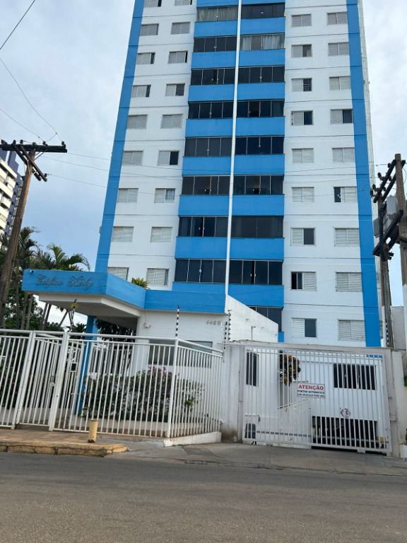 Ótimo apartamento com 3 quartos.