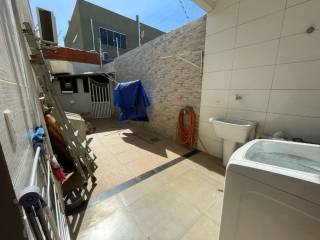 Belíssima casa com 2 quartos.