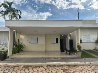 Excelente casa com 3 quartos.