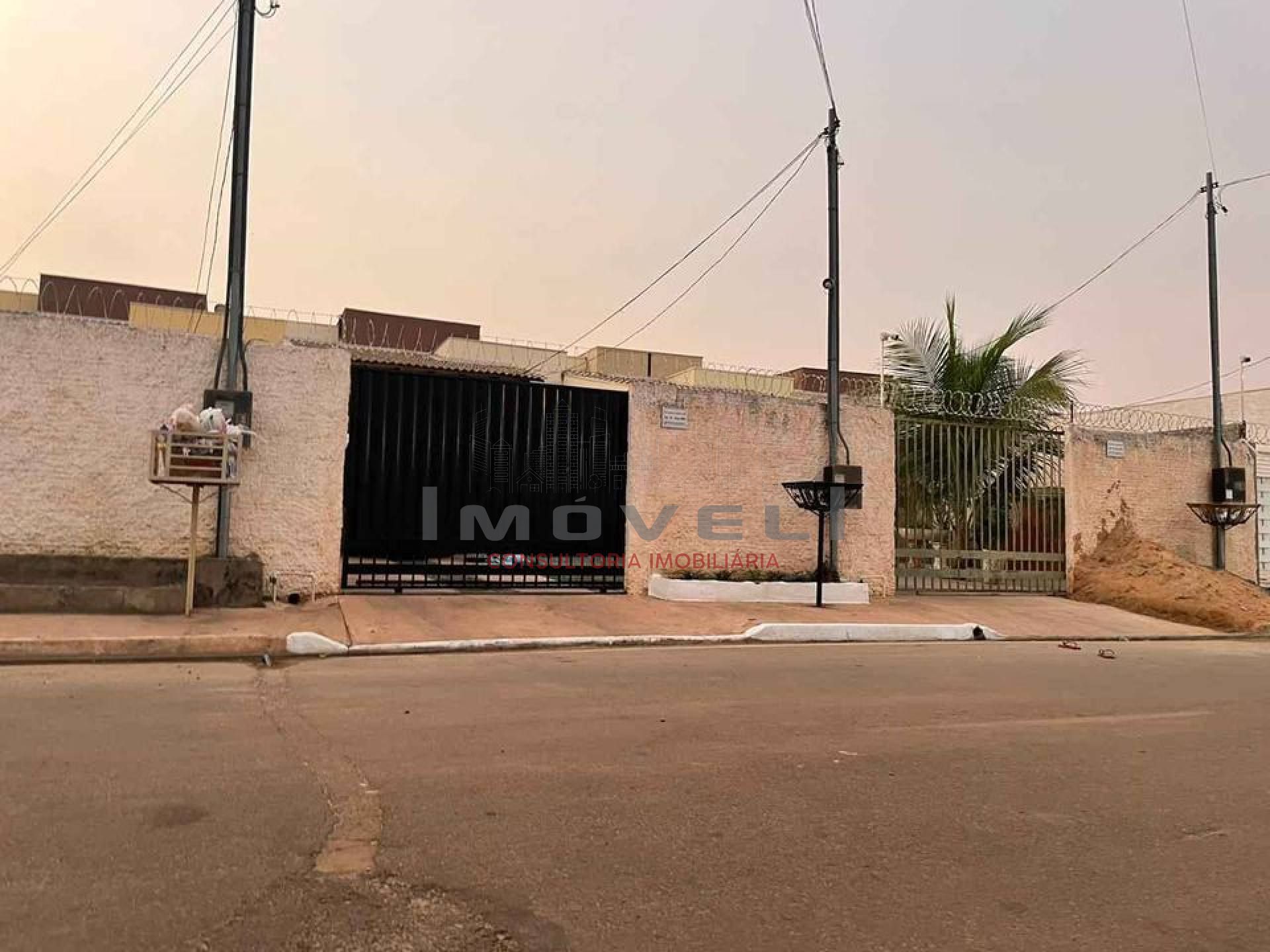 Ótima casa com 2 quartos.