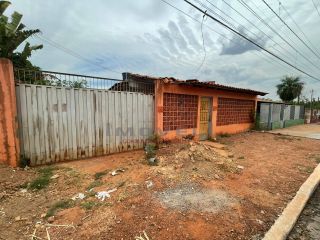 Ótima casa com 3 quartos.