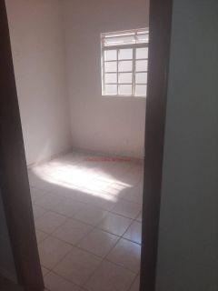 Ótima casa com 3 quartos.