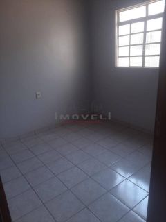 Ótima casa com 3 quartos.