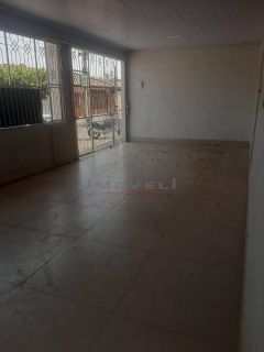 Ótima casa com 3 quartos.