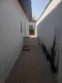 Ótima casa com 3 quartos.