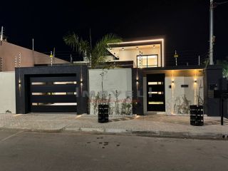 Belíssima Casa com 3 quartos.