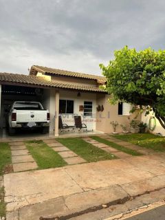 Casa com 3/4 sendo uma Suíte com closet no condomínio Vila Nova