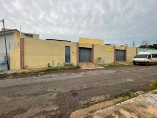 Vende-se Casa com 3/4 e barracão no Bairro Jardim Novo Horizonte em Várzea Grande