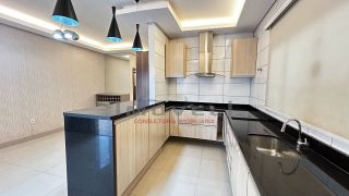 Casa com 3 Suítes, Piscina e Varanda Gourmet a Poucos Minutos do Centro de Várzea Grande