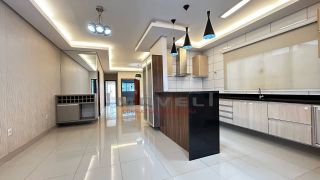 Casa com 3 Suítes, Piscina e Varanda Gourmet a Poucos Minutos do Centro de Várzea Grande