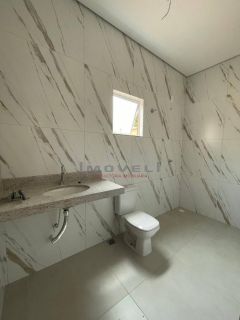 LINDA CASA NO PIRINEU COM 3 QUARTOS SENDO 1 SUITE COM TERRENO GRANDE