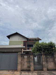 Sobrado com 3/4 sendo 1 suíte no Jardim dos Estados em Várzea Grande