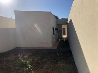 LINDA CASA NO BAIRRO ELDORADO VARZEA GRANDE-COM 2 QUARTOS SENDO 1 SUITE,SALA,COZINHA,BANHEIRO SOCIAL,AREA DE SERVIÇO COBERTA