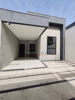 CASA EM CUIABA PARQUE ORAHA   Terreno 6x30=180 Área Construída 99,75  Porcelanato Incepa Piso 90x90 Parede WC 90x90 Parede Coz/Lav 60x1,20  Esquadrias em alumínio preto com alizar.  Portas de madeira  Metais Rainha    Casa Unifamiliar  03 Qtos sendo 1 Sui