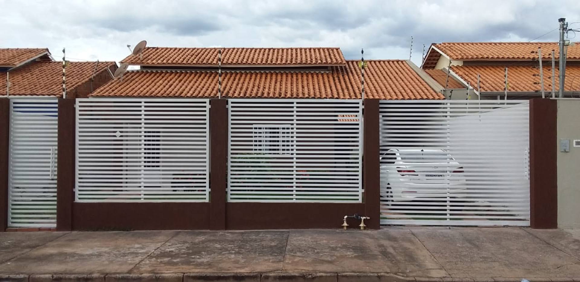 Casa com edícula disponível pra venda Chapéu do sol.