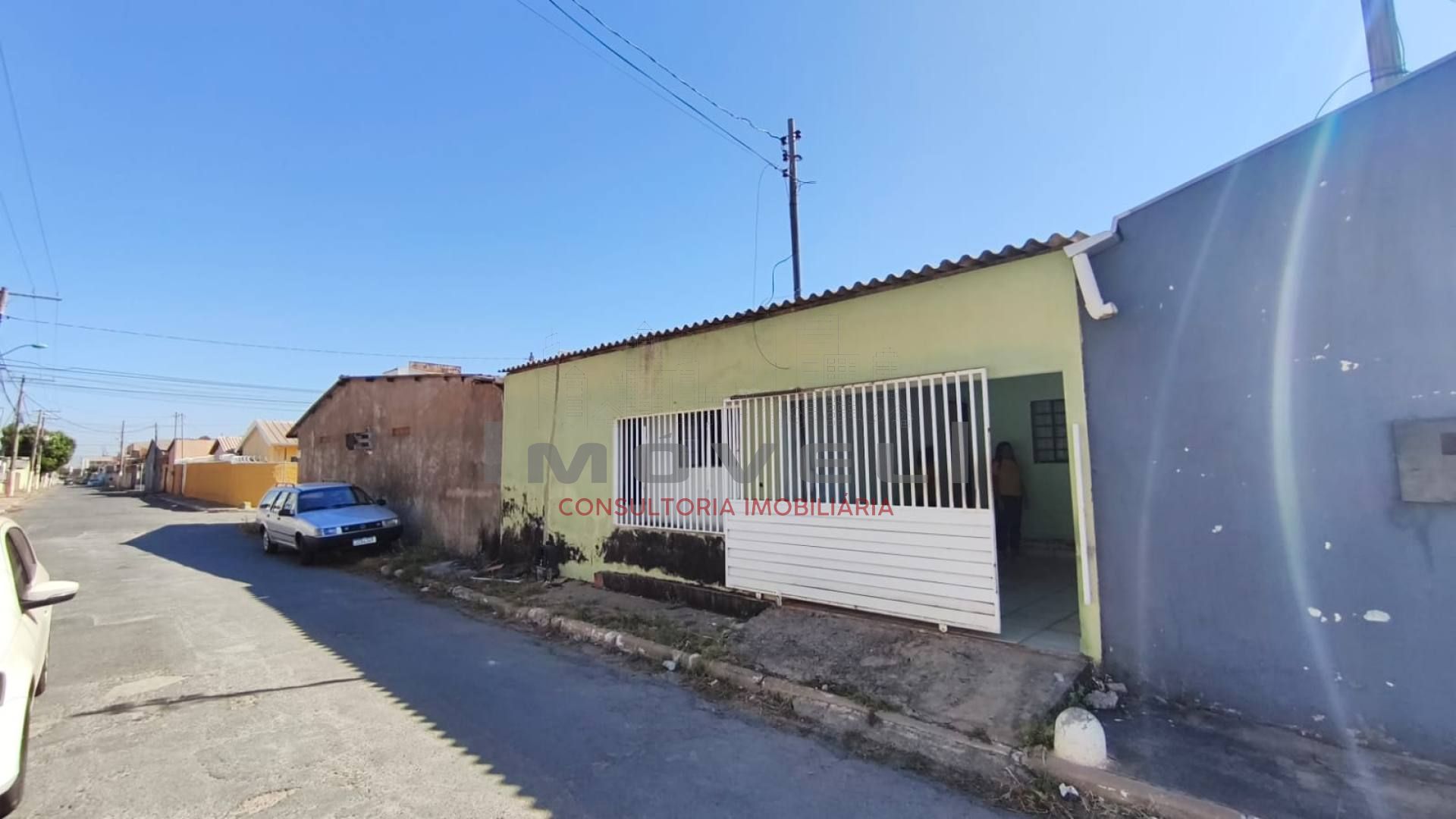 BAIRRO GRANDE TERCEIRO EM CUIABA,SAO 2 CASAS JUNTAS SENO 1 COM 2 QUARTOS SENDO 1 SUITE- SALA-COZINHA -BANHEIRO SOCIAL