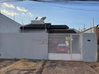 Casa Para Vender com 3 quartos 1 suítes no bairro Vila Ipase em Várzea Grande