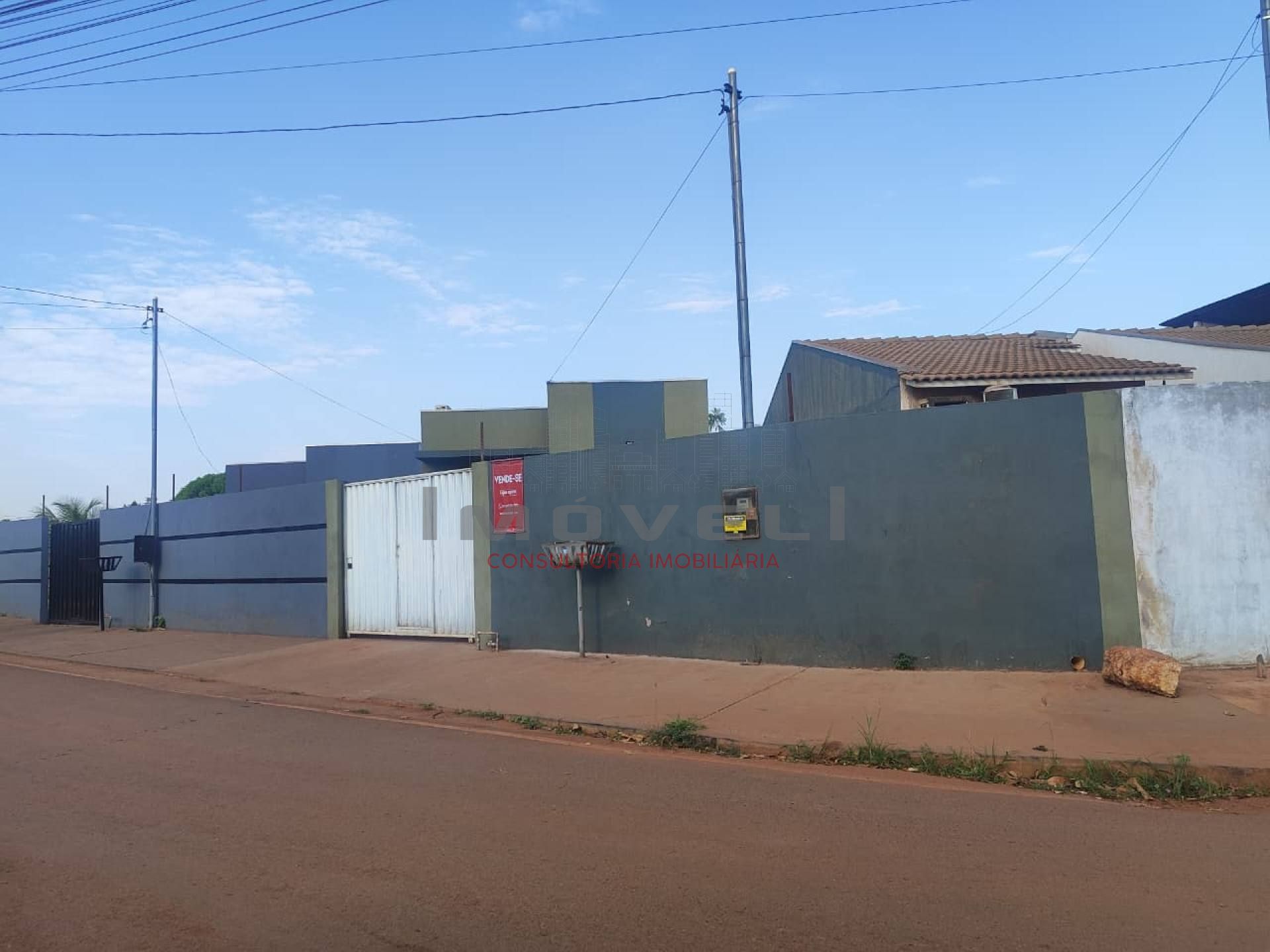 CASA Á VENDA NO CHAPÉU DO SOL