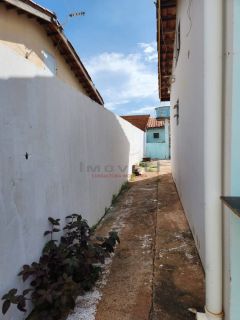 Casa Para Vender com 3 quartos 1 suítes no bairro IKARAI em Várzea Grande