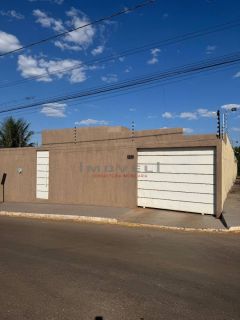 CASA Á VENDA NO MARAJOARA