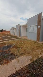 CASA Á VENDA NO BAIRRO MANGABEIRAS