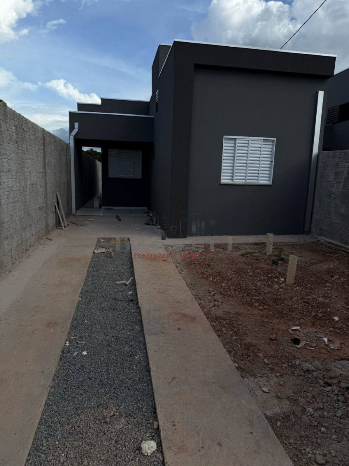 CASA Á VENDA NO BAIRRO ITORORÓ