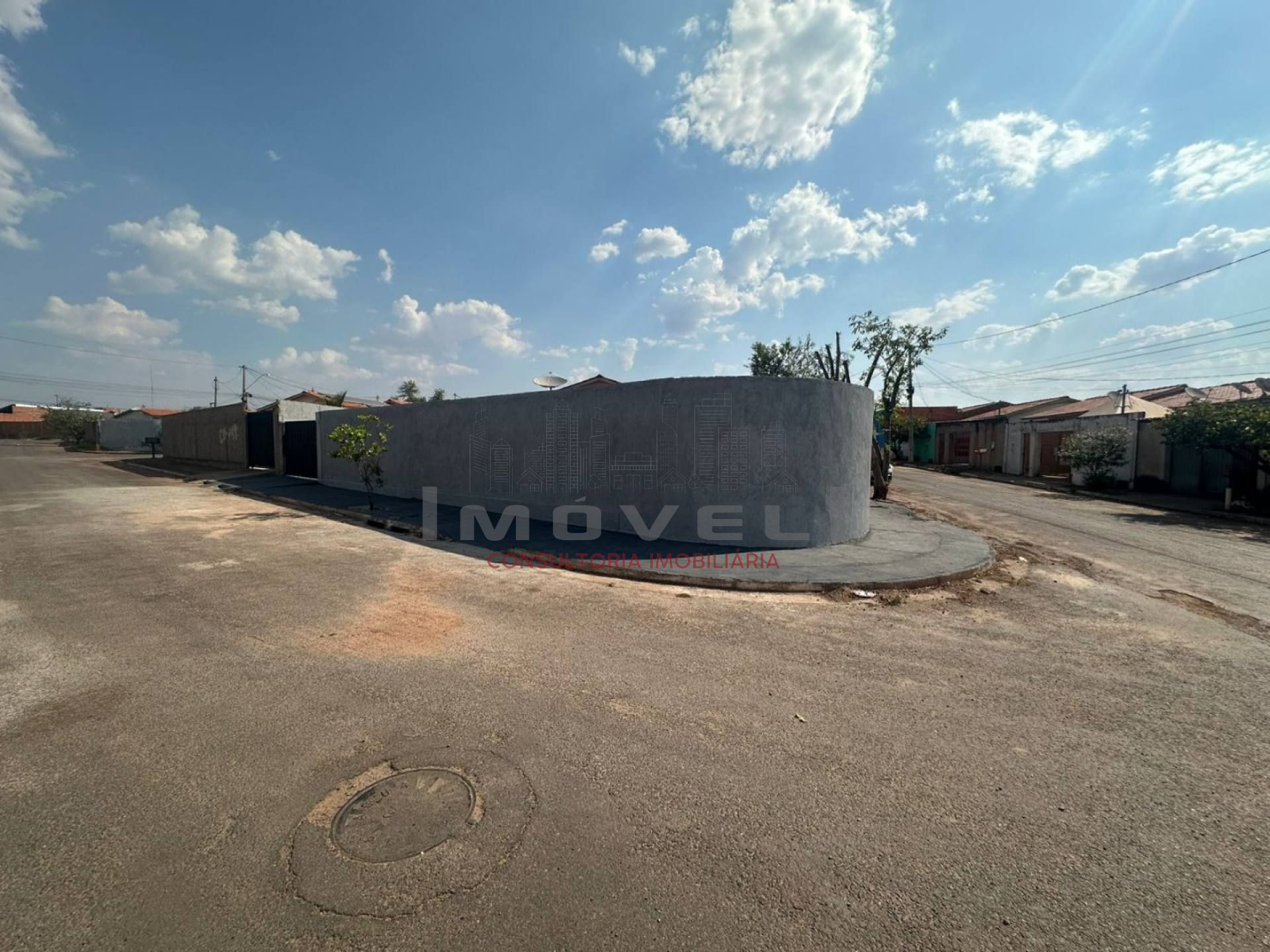 CASA Á VENDA NO BAIRRO ALTOS DO CERRADOS