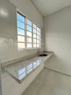 CASA Á VENDA NO VITORIA REGIA