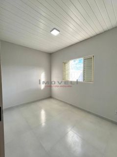 CASA Á VENDA NO VITORIA REGIA