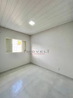 CASA Á VENDA NO VITORIA REGIA