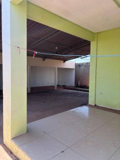 CASA Á VENDA NO BAIRRO PETRÓPOLIS (CHAPÉU DO SOL)