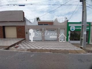 Casa para Venda com Excelente Localização na Rua Floriano Peixoto 129 – Centro – Sertânia/PE.