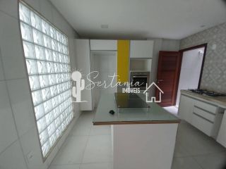 Casa para Venda com Excelente Localização na Rua Floriano Peixoto 129 – Centro – Sertânia/PE.