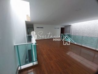 Casa para Venda com Excelente Localização na Rua Floriano Peixoto 129 – Centro – Sertânia/PE.