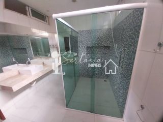 Casa para Venda com Excelente Localização na Rua Floriano Peixoto 129 – Centro – Sertânia/PE.