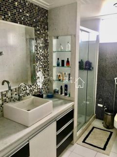 Venda apartamento Beira Mar, com 04 quartos, 02 suítes e 02 vagas - 230m²