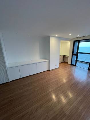 Venda apartamento beira mar de Piedade - Com 04 suítes, 03 vagas, 300M².
