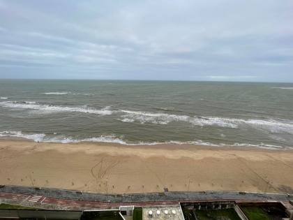 Venda apartamento beira mar de Piedade - Com 04 suítes, 03 vagas, 300M².